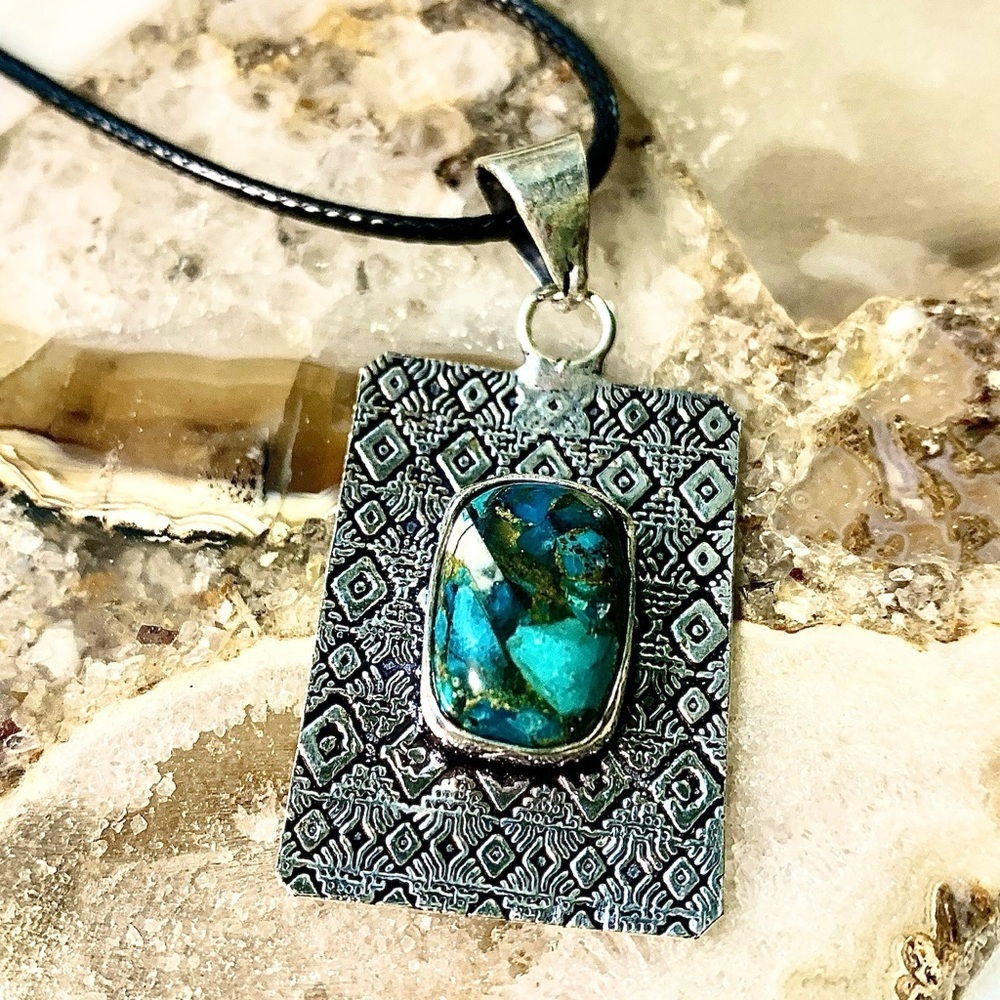 2213 Artisan Silver and Copper Chrysocolla Turquoise Colored  Stone Necklace